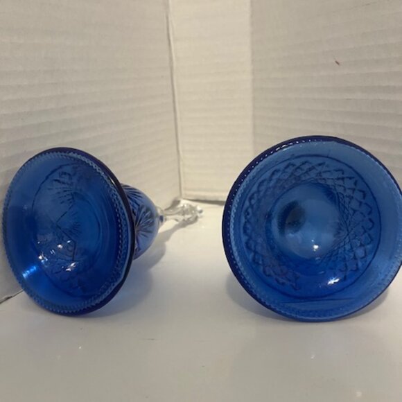 Pair of vintage Avon perfume bottles. - Picture 3 of 3